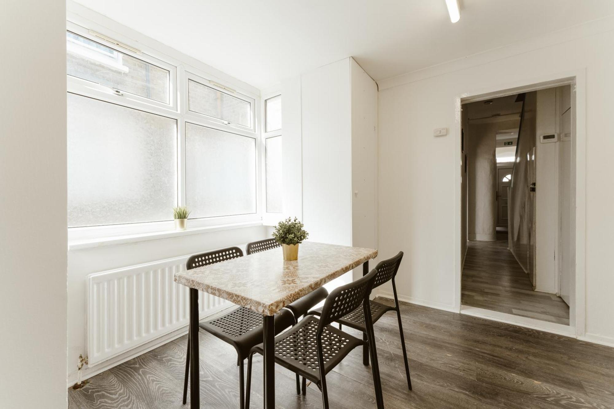 Gasthof Leyton Comfy Double -50 *